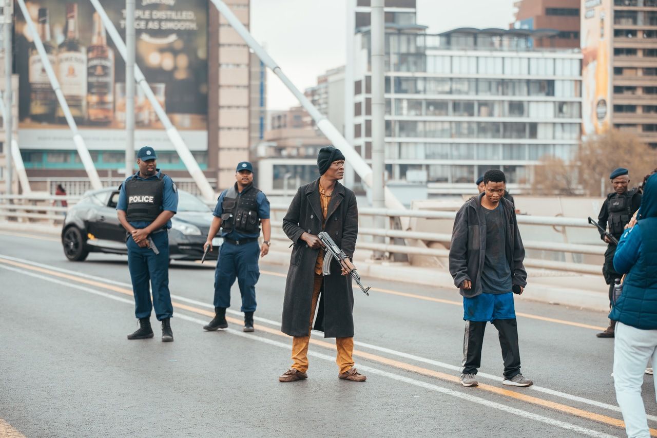An exclusive look into the Nelson Mandela Bridge heist footage — The River